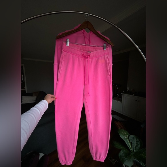 UGG Keira Cropped Hoodie XS and matching sweat pants S - Picture 6 of 8